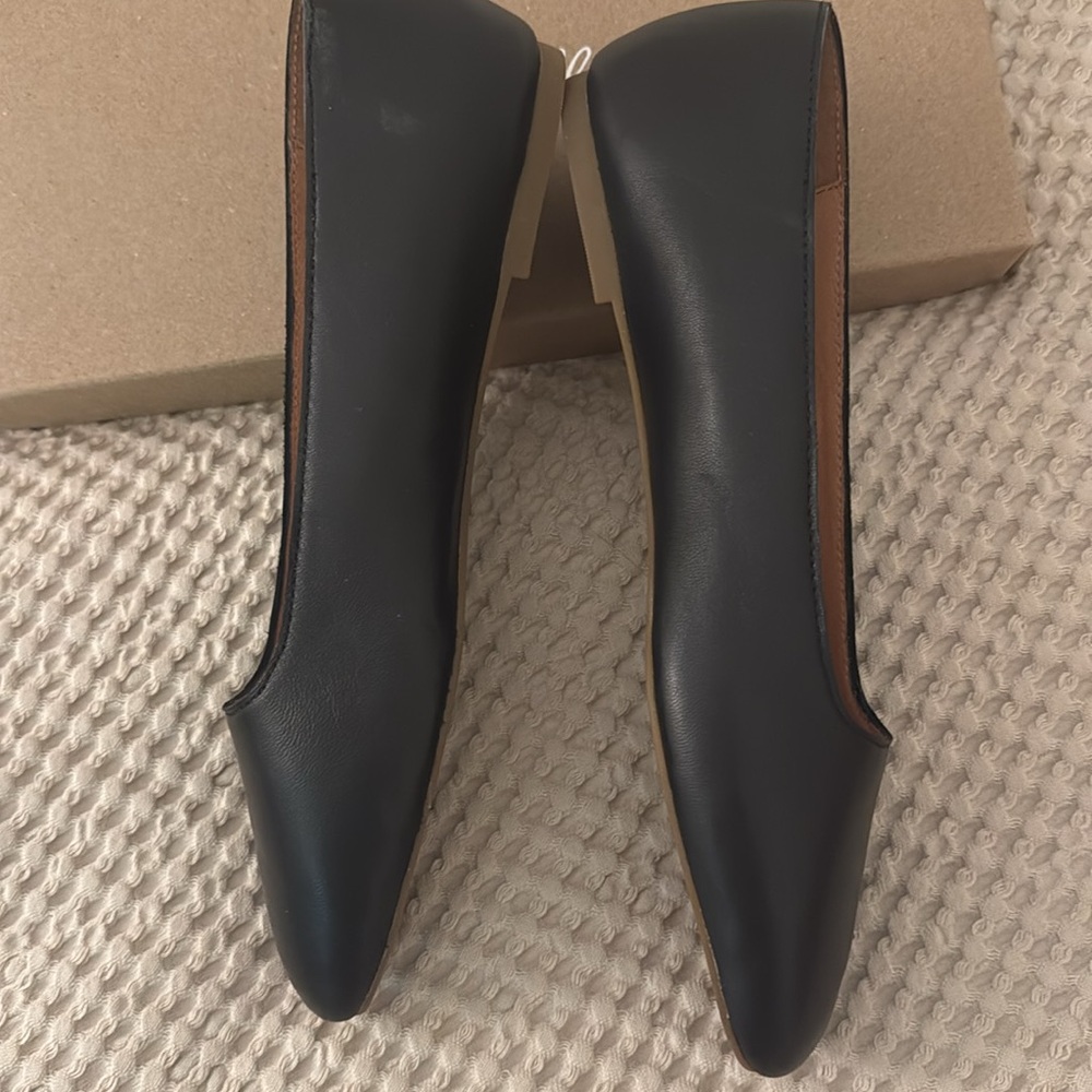 New.  Black 7.5 Madewell
Cory Flat in Leather